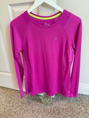 Women’s Old Navy Bright Fuchsia Long-Sleeve Active Top - Size Medium - EUC!